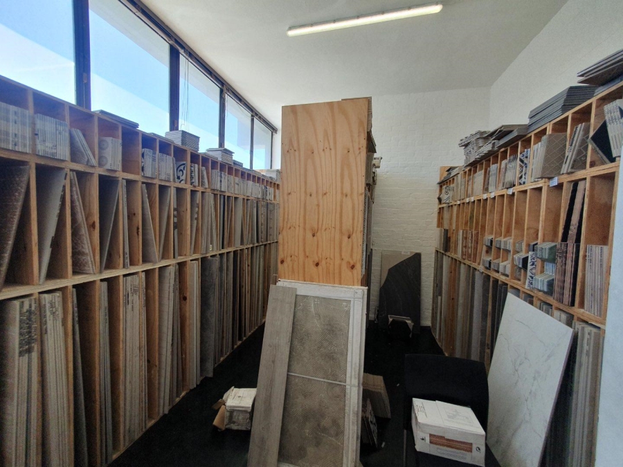 To Let commercial Property for Rent in Paarden Eiland Western Cape